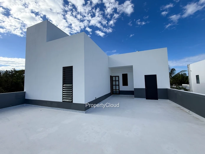 For Sale - A 300 Sqm 3-Bedroom Villa In Calodyne, Minutes Walk From The Beach