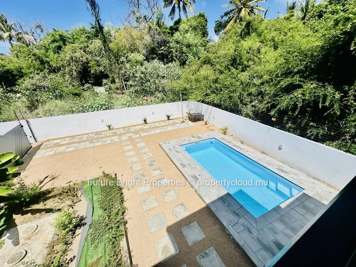 Duplex De Luxe Neuf À Vendre À Grand Gaube – Piscine Privée, Maison Connectée & Proximité De La Plage