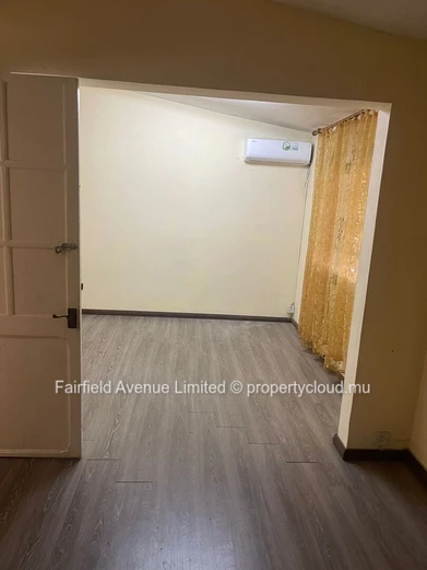 Spacious 4-bedroom furnished family house in the heart of Floreal