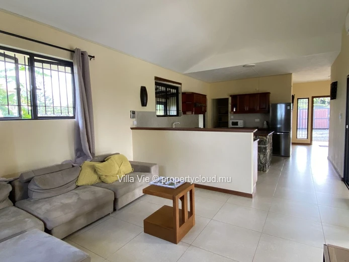 Hillside - 4 bedroom family house with swimming pool