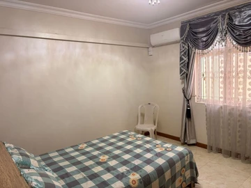 6 Bedroom House