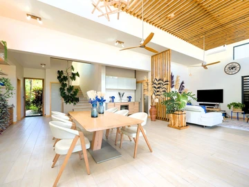 5 Bedroom House