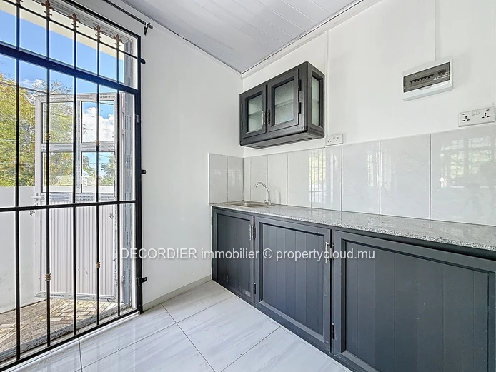 À Louer – Immeuble commercial de 4 Lots à Grand Baie