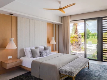 5 Bedroom Villa