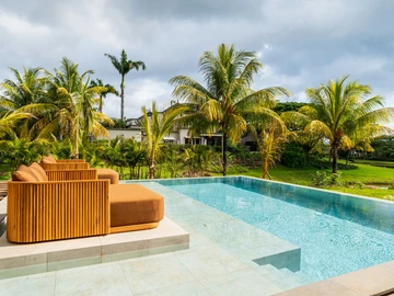 5 Bedroom Villa