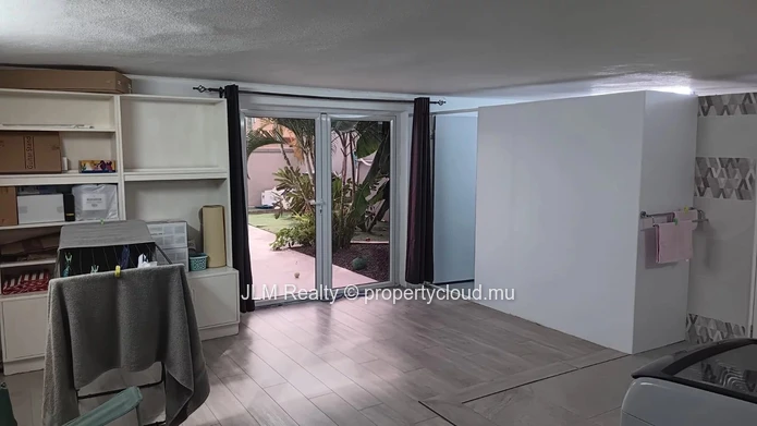 Modern 2-Bedroom Ground Floor Apartment for Rent | Flic en Flac, Mauritius