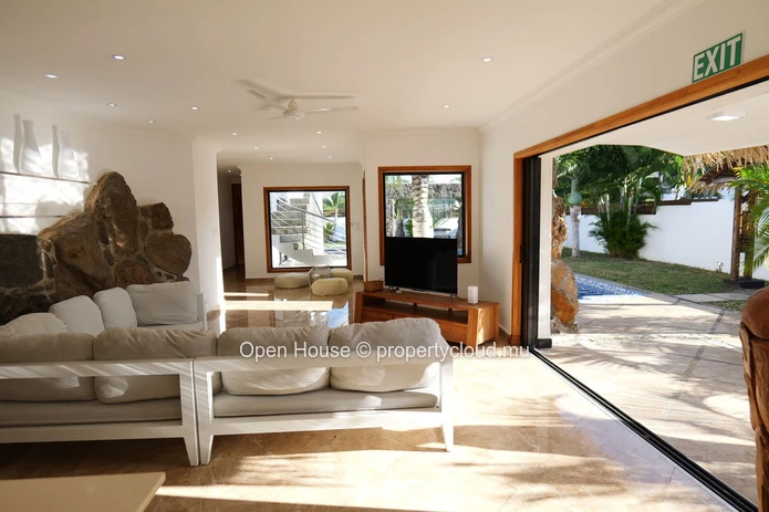Furnished 3-Bedroom Villa with Private Pool in Pointe aux Piments