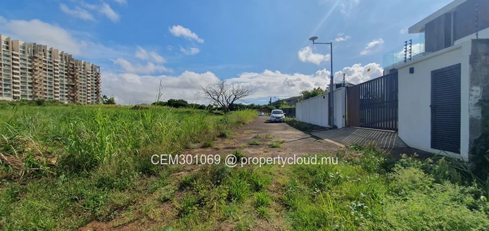 Terrain résidentiel de 22.51 Perches à vendre, Sodnac