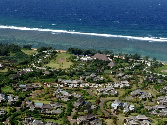 Villa 5 chambres – Élégance tropicale et intimité au sein du domaine Belle Rivière