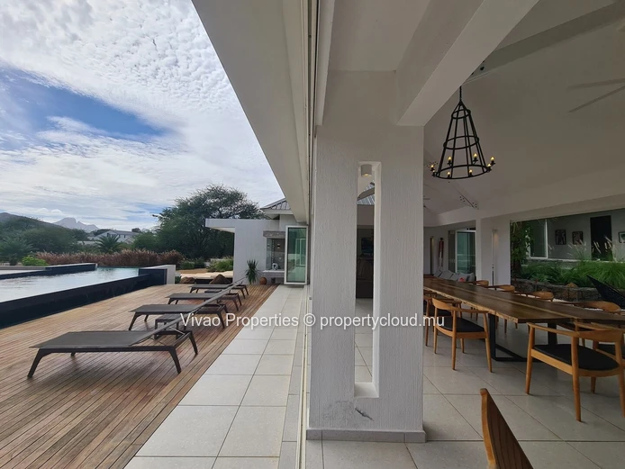 Villa Luxe Côte Ouest - Rs 80M - Piscine Infinie sur Deck - 3+ Chambres - Terrasse Réception - Morcellement Sécurisé