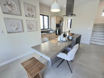 3 Bedroom Townhouse, Duplex