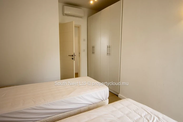 Appartement meublé au rez-de-chaussée avec 3 chambres et jardin 