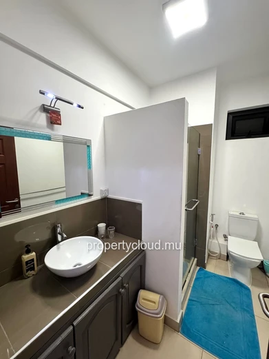 Flic en Flac Ile Maurice Superbe Appartement Meublé à Vendre dans une Résidence Sécurisée avec Piscine