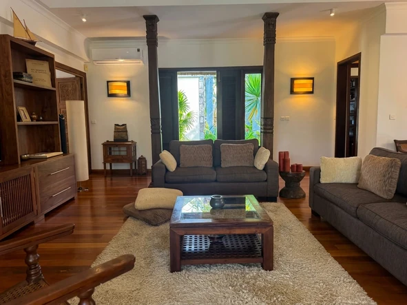 5 Bedroom Villa