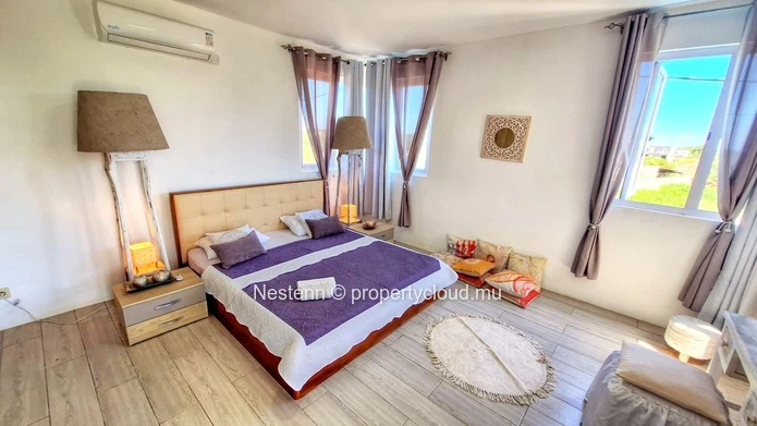 Charming 6 bedroom house with a swimming pool