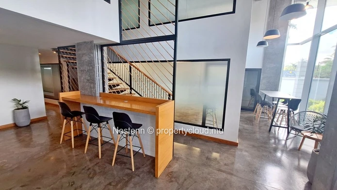 Beautiful 60 m² office space with a mezzanine