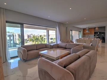 4 Bedroom Apartment