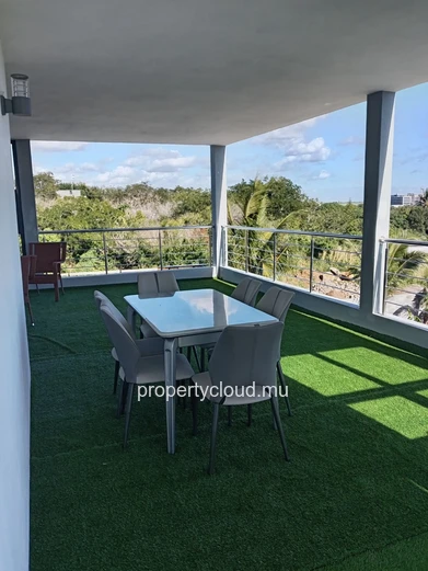 THE VALE : Villa Neuve d'Exception | Vue Mer & Montagne Panoramique | Piscine | Idéal Famille Expatriée.