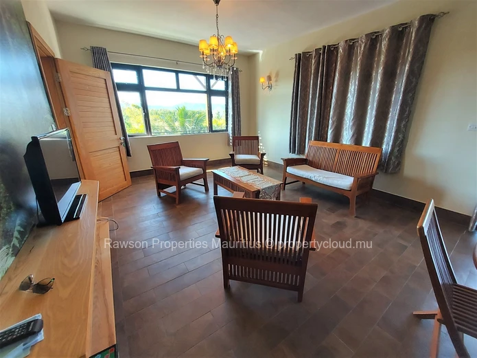 2 Bedroom Penthouse To Let in Flic En Flac