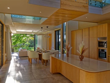 5 Bedroom Villa