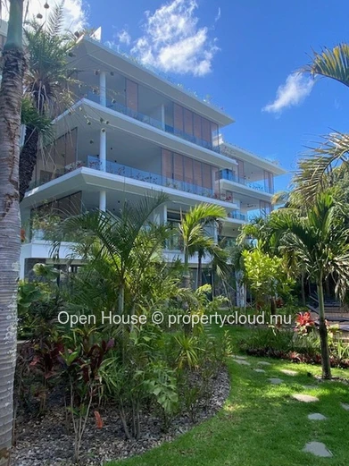 Exclusivité Pointe aux Canonniers. Splendide RDJ dans immeuble neuf, 3 chambres en suite, plage à 100m piscine commune. (Mandat exclusif)