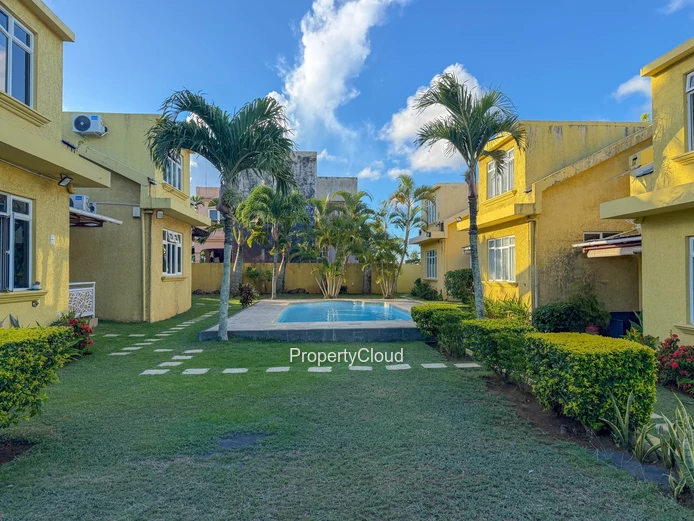 Duplex Privé à Grand Baie | Résidence Sécurisée