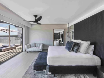 5 Bedroom Villa