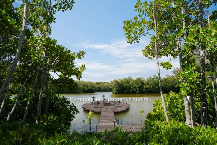 Townhouse 3 chambres avec piscine à vendre à Anse la Raie