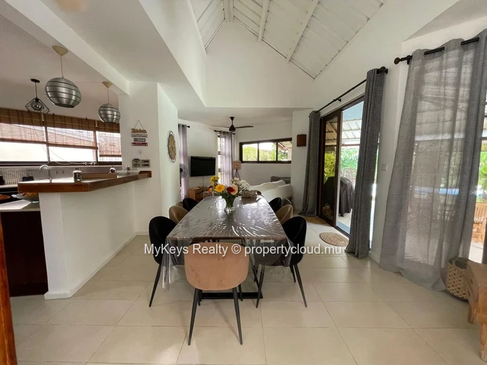 Furnished Villa For Sale - Spacious Garden