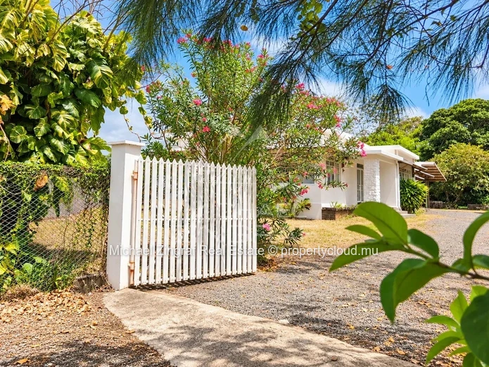Villa rénovée pleine de charme dans un cadre paisible – Mont Loisir