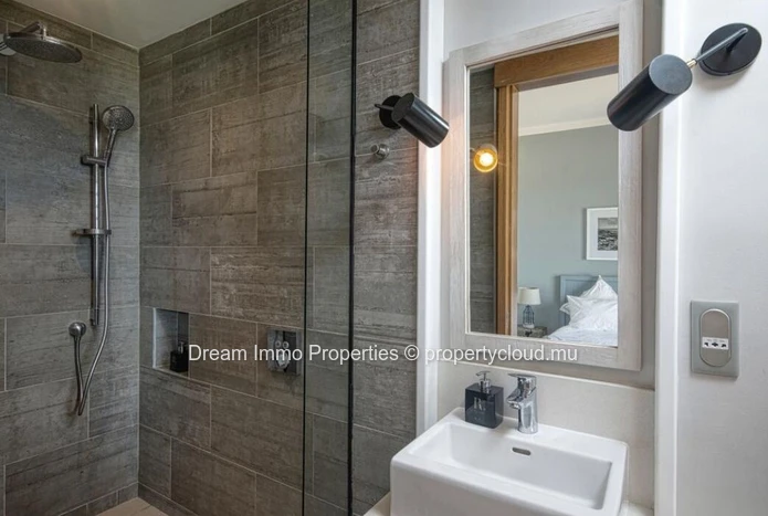 Penthouse Moderne D'exception Avec Vue Mer A Balaclava – Ile Maurice