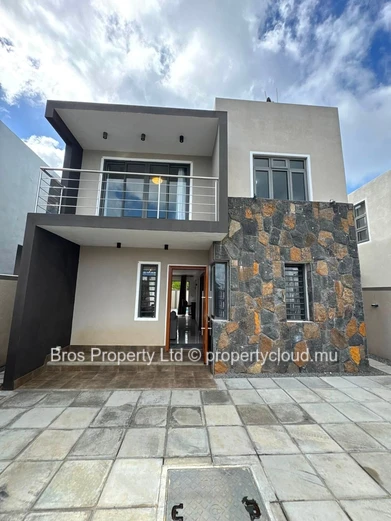 Rs 50,000/Month (Negotiable) | Modern 3-Bedroom Villa for Rent in Calodyne