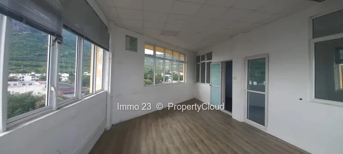 Building - 4425m2 - Port Louis - Ref. BA76441LO