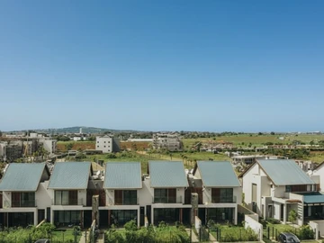4 Bedroom Townhouse, Duplex