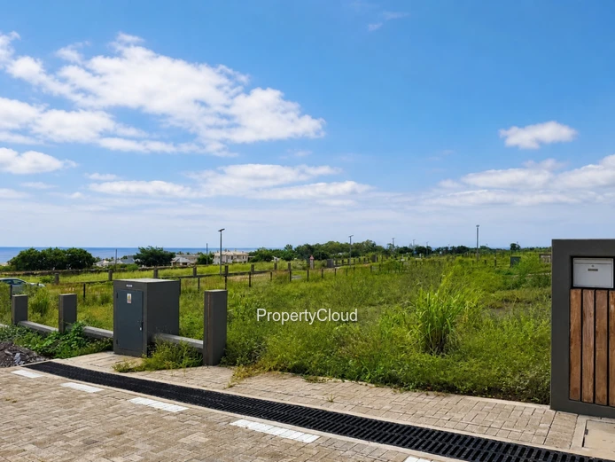 À Vendre | Terrain D’Angle Rare | Morcellement Oceanside | Uniciti Smart City