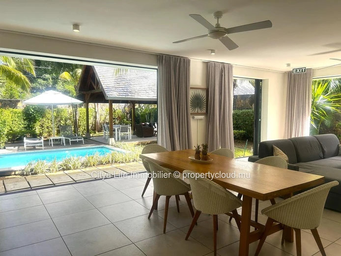Luxurious RES Villa with Private Pool in Rivière Noire - Black River Area! 3 Beds, Solar Panels, Close to Amenities. ...
