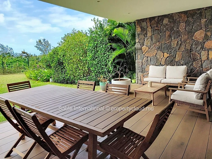 Appartement meublé 3 chambres avec piscine à louer à Goodlands