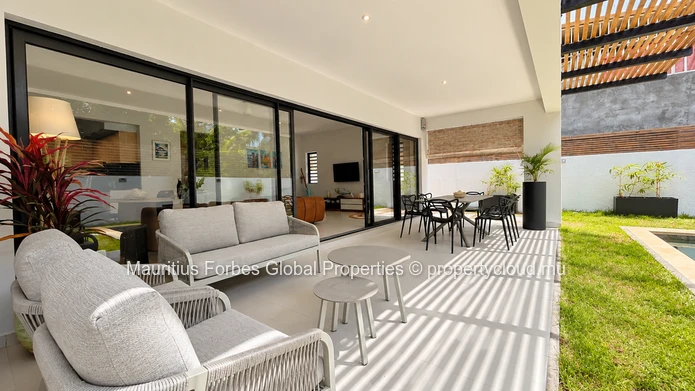 Élégante résidence de 3 chambres avec piscine privée, à quelques pas de la plage – Pointe aux Canonniers