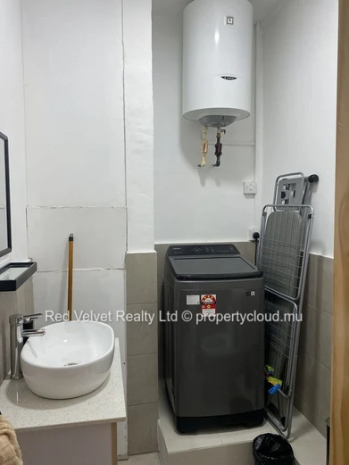 2-Bedroom Ground Floor Apartment for Rent – Flic en Flac | Garden | Rs 43,000