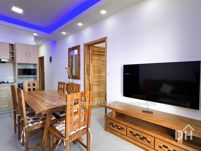 Beachside 3 bedroom apartment - brand new unit