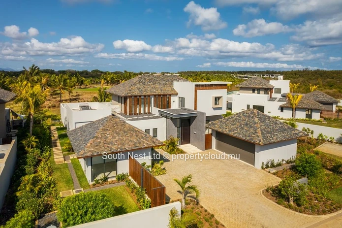 Villa de luxe exceptionnelle de 5 chambres au sein d'un domaine résidentiel prestigieux et sécurisé