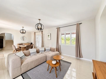 4 Bedroom Villa