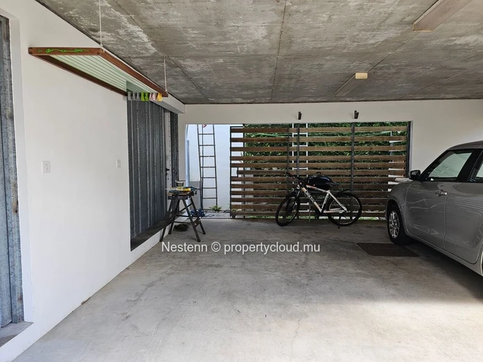 Duplex sécurisé de 3 chambres à louer, a quelques pas de la plage de Pointe d'Esny