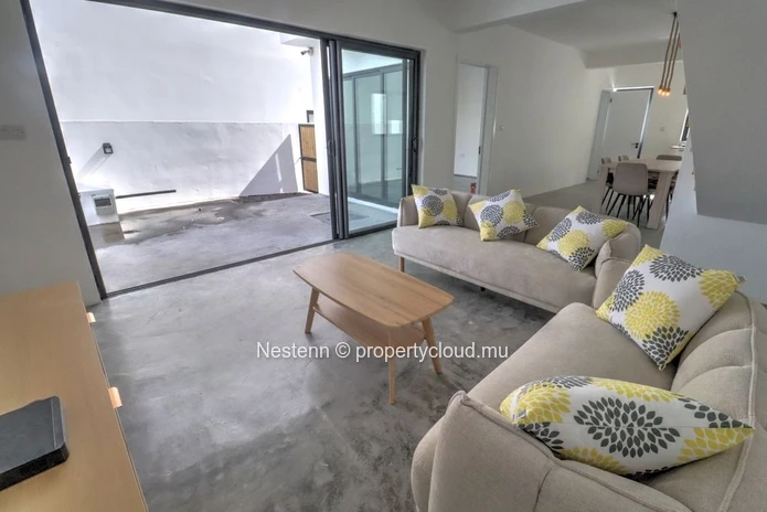 Maison moderne neuve de 3 chambres avec piscine à Fond du Sac, tout près de Grand Baie