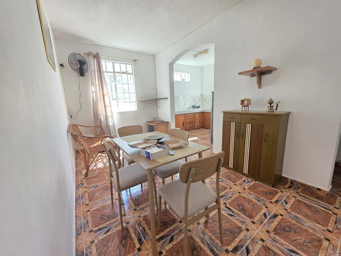 Appartement situé au premier étage disponible à louer à Bain Boeuf