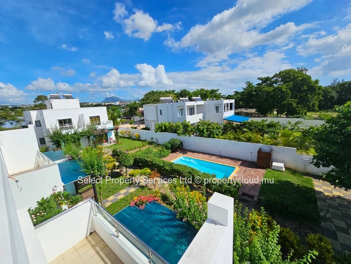 For rent immediately- 3 Bedroom Beachfront Duplexes for Sale, Pointe Aux Sables at Rs 60 000 per month