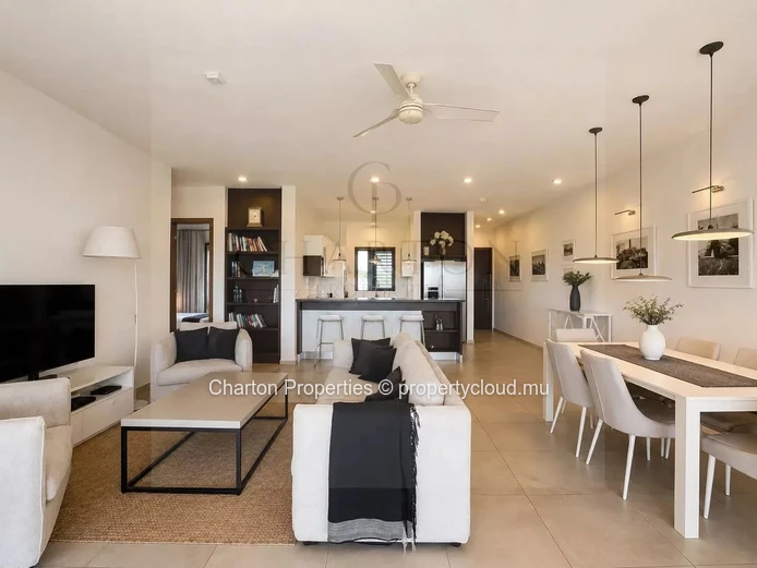 Luxury 3-bedroom en suite apartment with access to the facilities of a private estate