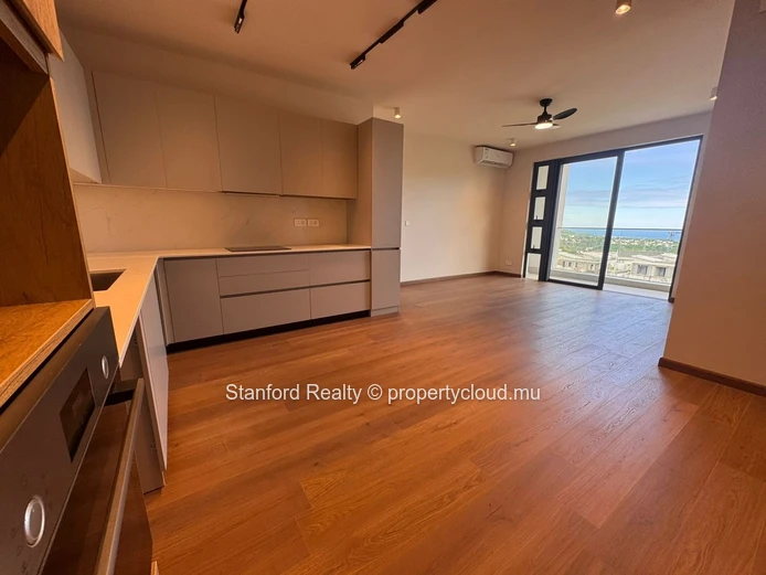  Stunning Apartment with Sea & Mountain Views - 3 bedroom, Center