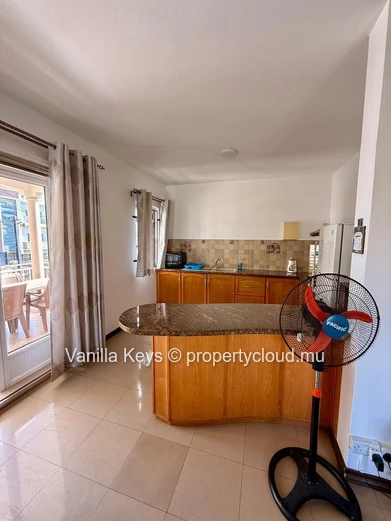 Spacious 4-Bedroom Apartment with Sea Views – Flic en Flac