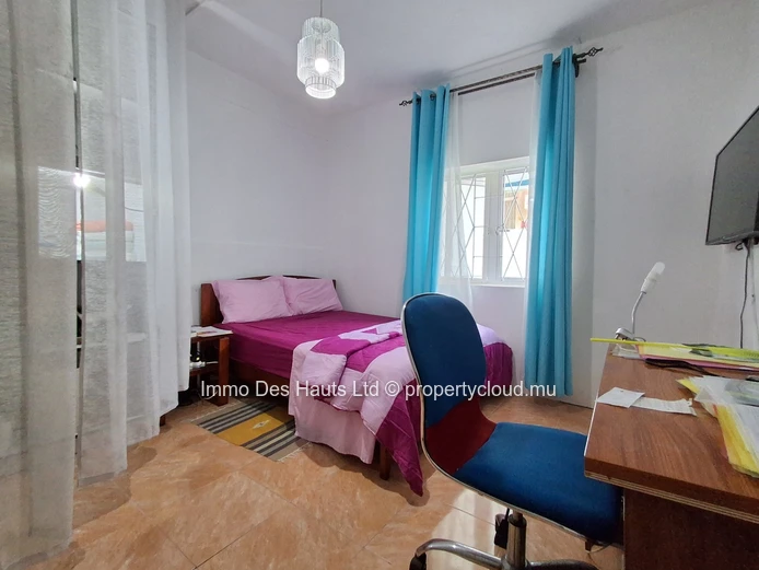 House of 2 Bedrooms fully furnished for sale Forest Side Curepipe 